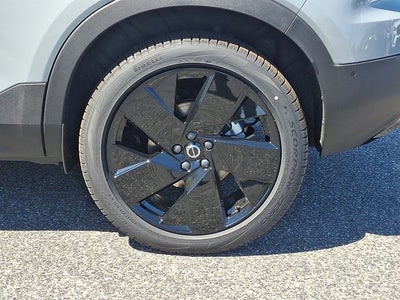 2026 Volvo XC40 B5 Ultra Black Edition