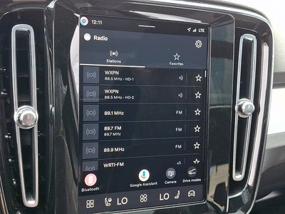 2026 Volvo XC40 B5 Ultra Black Edition