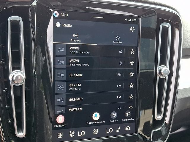 2026 Volvo XC40 B5 Ultra Black Edition