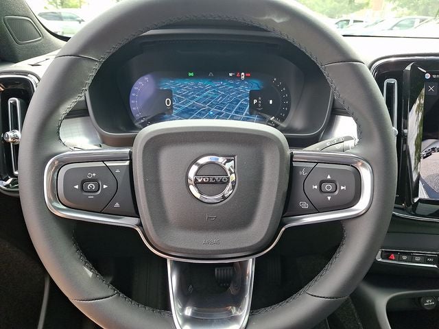 2026 Volvo XC40 B5 Ultra Black Edition
