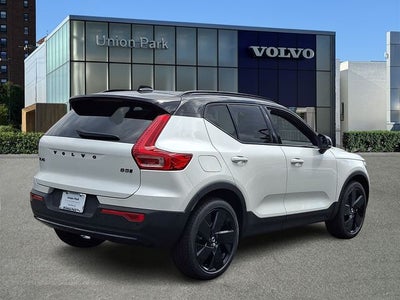 2026 Volvo XC40 B5 Ultra Black Edition