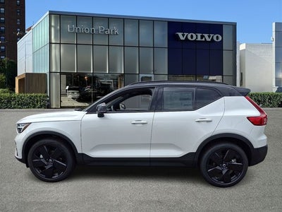 2026 Volvo XC40 B5 Ultra Black Edition