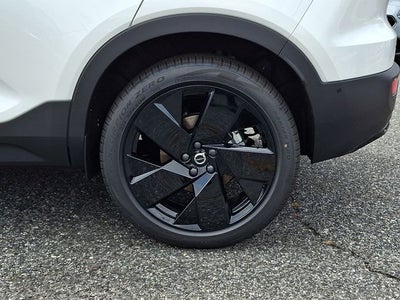 2026 Volvo XC40 B5 Ultra Black Edition
