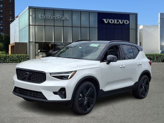 2026 Volvo XC40 B5 Ultra Black Edition