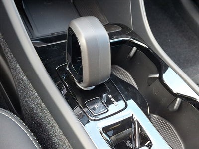 2026 Volvo XC40 B5 Ultra Black Edition