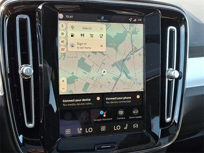 2026 Volvo XC40 B5 Ultra Black Edition