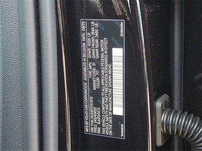 2026 Volvo XC40 B5 Ultra Black Edition