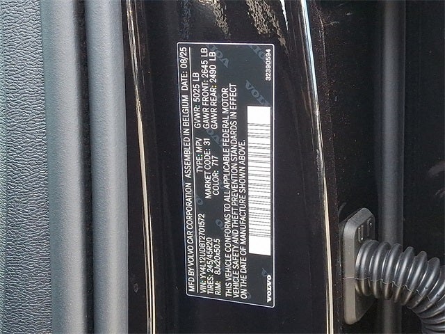 2026 Volvo XC40 B5 Ultra Black Edition