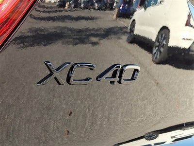 2026 Volvo XC40 B5 Ultra Black Edition