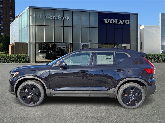 2026 Volvo XC40 B5 Ultra Black Edition
