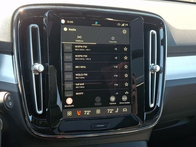 2026 Volvo XC40 B5 Ultra Black Edition