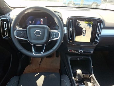 2026 Volvo XC40 B5 Ultra Black Edition