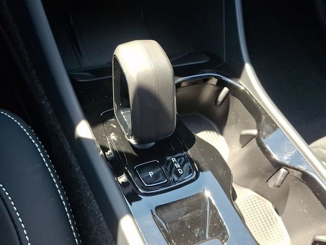 2026 Volvo XC40 B5 Ultra Black Edition