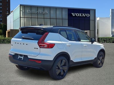 2026 Volvo XC40 B5 Ultra Black Edition