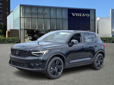2026 Volvo XC40 B5 Ultra Black Edition