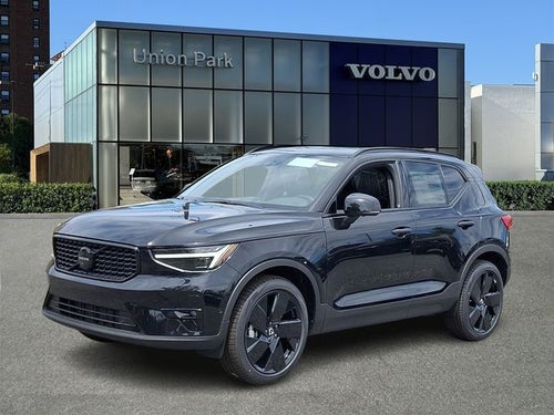 2026 Volvo XC40 B5 Ultra Black Edition