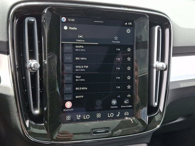 2026 Volvo XC40 B5 Ultra Black Edition