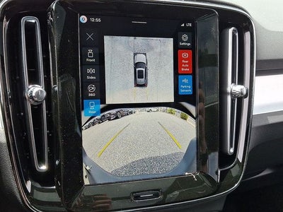 2026 Volvo XC40 B5 Ultra Black Edition