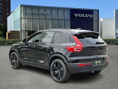 2026 Volvo XC40 B5 Ultra Black Edition