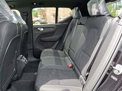 2026 Volvo XC40 B5 Ultra Black Edition