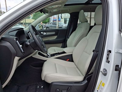 2024 Volvo XC40 B5 Plus Bright Theme