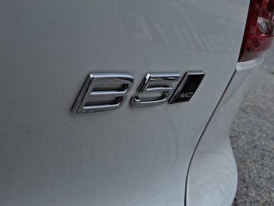2024 Volvo XC40 B5 Plus Bright Theme