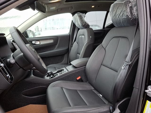 2026 Volvo XC40 B5 Core