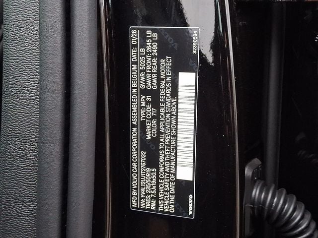 2026 Volvo XC40 B5 Core