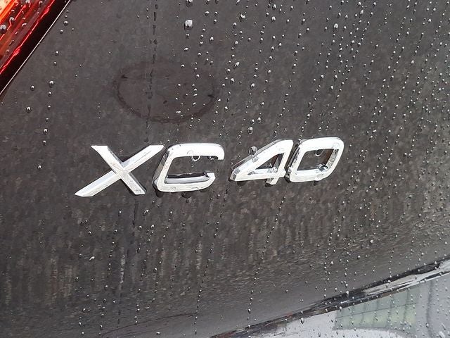 2026 Volvo XC40 B5 Core