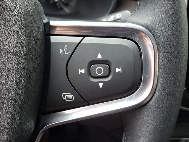 2026 Volvo XC40 B5 Core
