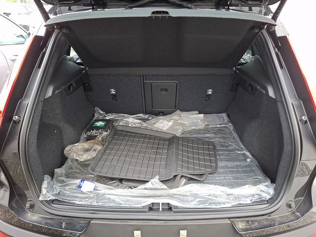 2026 Volvo XC40 B5 Core
