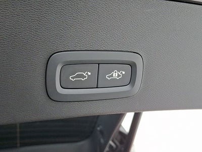 2026 Volvo XC40 B5 Core