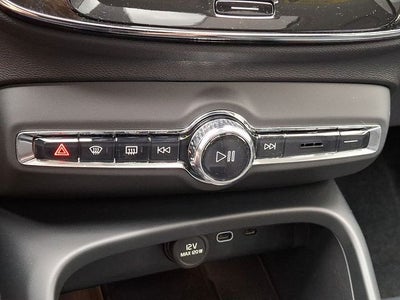 2026 Volvo XC40 B5 Core