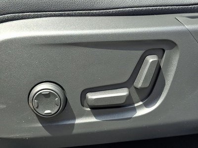 2026 Volvo XC40 B5 Core