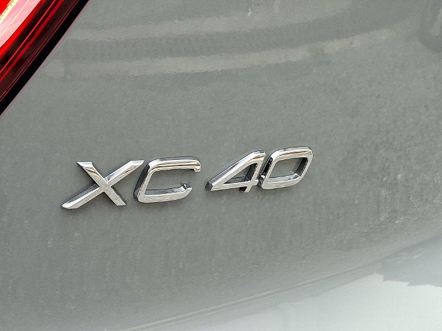 2026 Volvo XC40 B5 Core