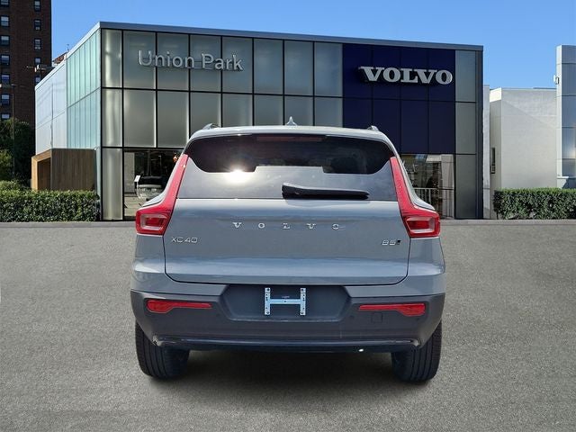 2026 Volvo XC40 B5 Core
