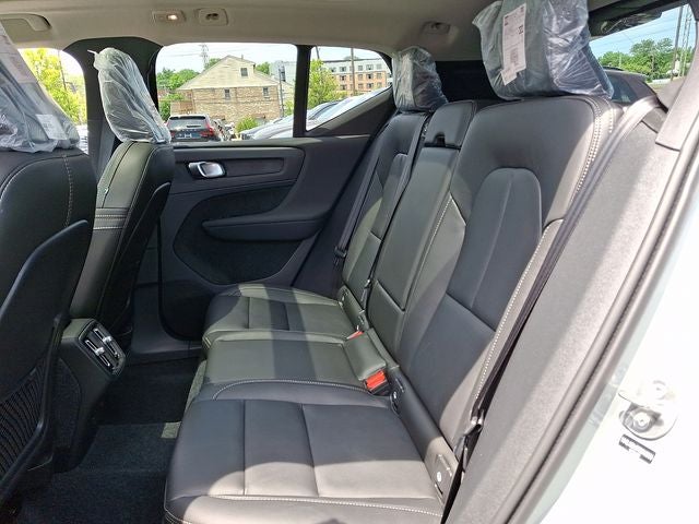 2026 Volvo XC40 B5 Core