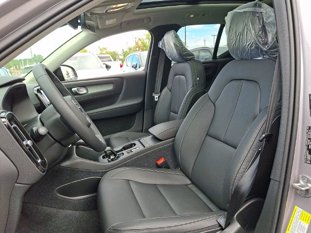 2026 Volvo XC40 B5 Core