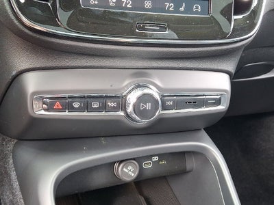 2026 Volvo XC40 B5 Core