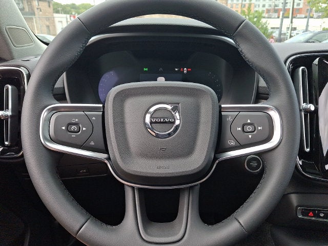 2026 Volvo XC40 B5 Core