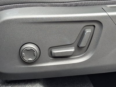 2026 Volvo XC40 B5 Core