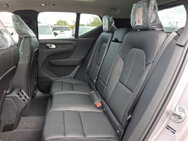 2026 Volvo XC40 B5 Core