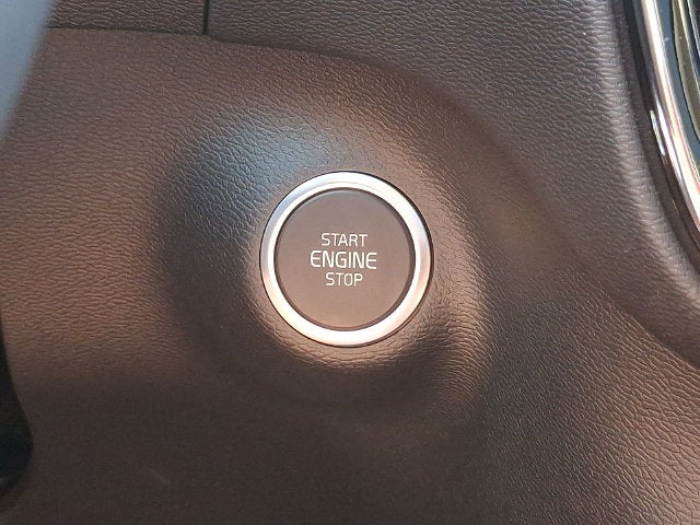 2026 Volvo XC40 B5 Core