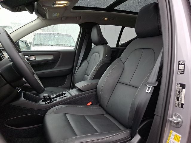 2026 Volvo XC40 B5 Core