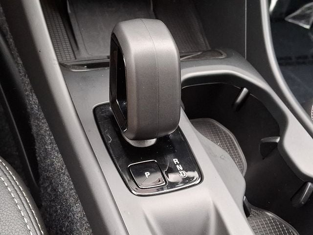 2026 Volvo XC40 B5 Core