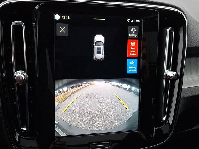 2026 Volvo XC40 B5 Core