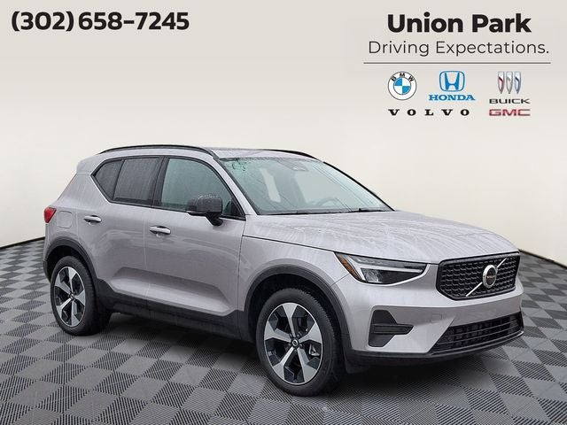2026 Volvo XC40 B5 Core