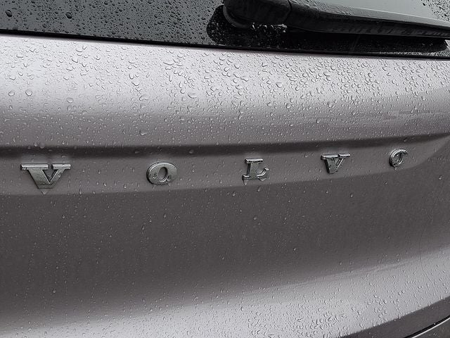 2026 Volvo XC40 B5 Core