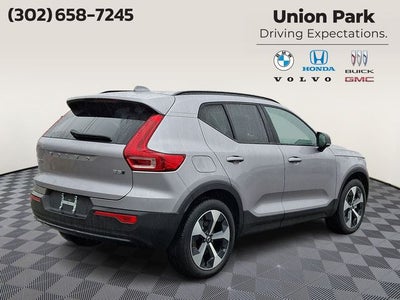 2026 Volvo XC40 B5 Core