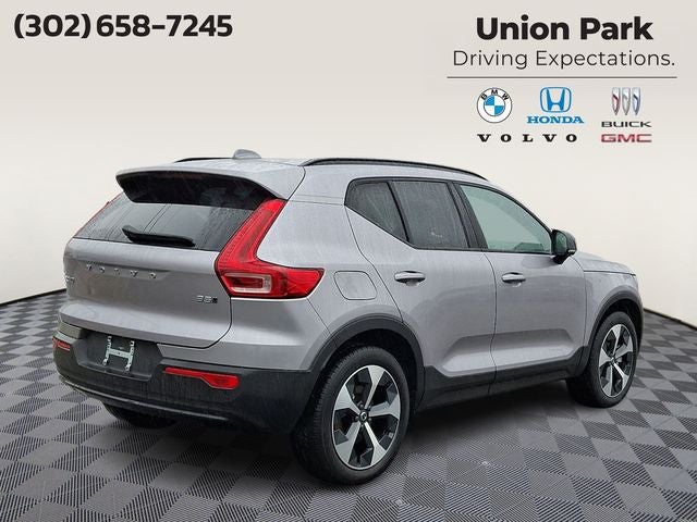 2026 Volvo XC40 B5 Core
